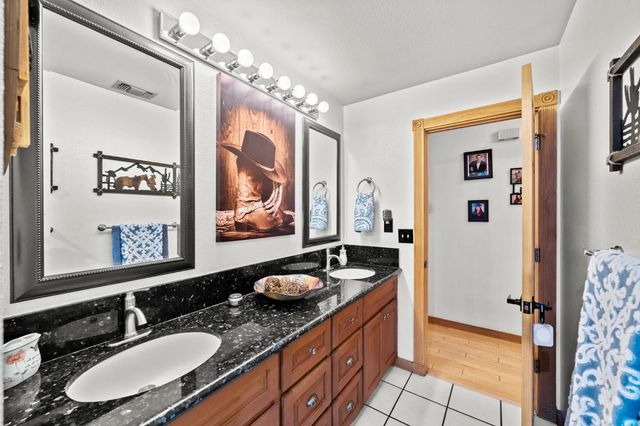 1104 Reef Ct, Roseville, CA 95661