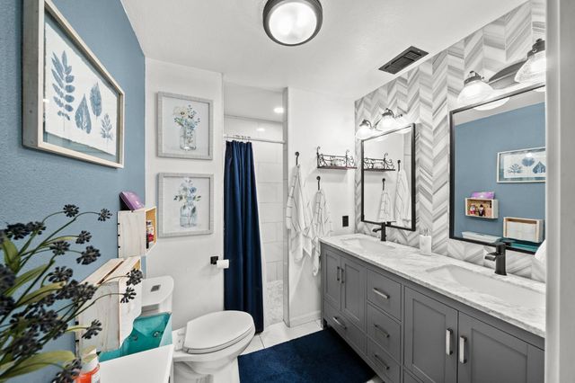 1104 Reef Ct, Roseville, CA 95661