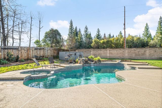 1104 Reef Ct, Roseville, CA 95661
