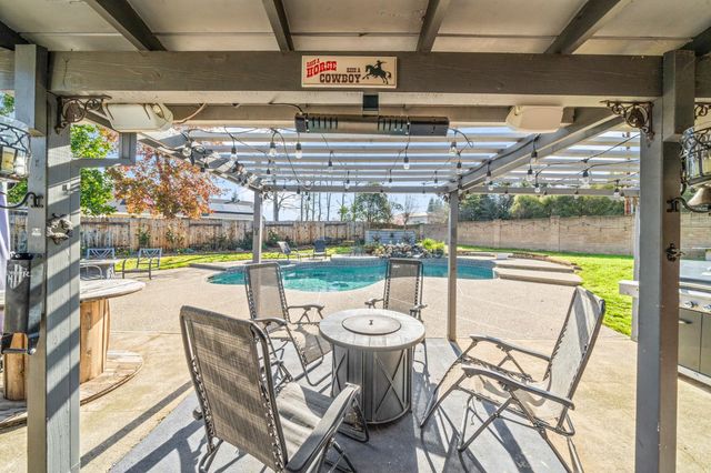 1104 Reef Ct, Roseville, CA 95661