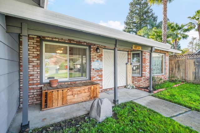 1104 Reef Ct, Roseville, CA 95661