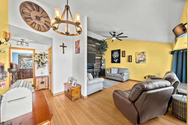 1104 Reef Ct, Roseville, CA 95661