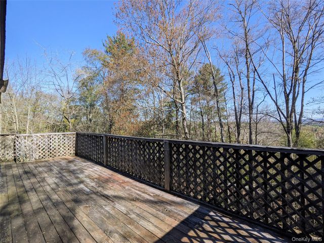 33 E Tusten Place, Smallwood, NY 12778