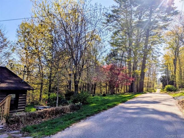 33 E Tusten Place, Smallwood, NY 12778
