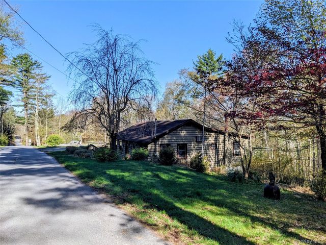 33 E Tusten Place, Smallwood, NY 12778