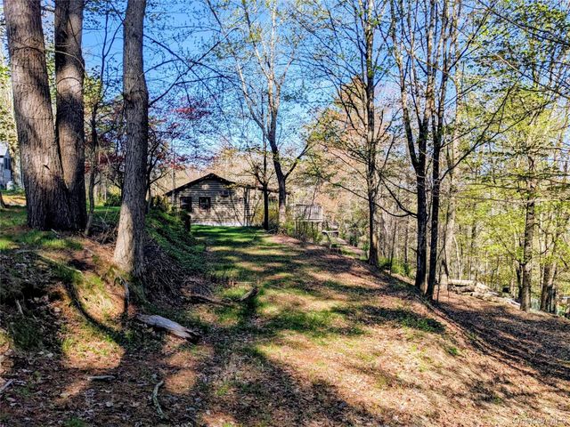 33 E Tusten Place, Smallwood, NY 12778