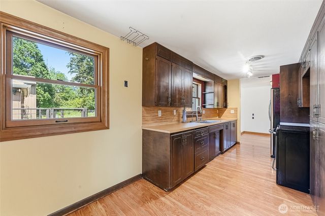 1805 80th Street E, Tacoma, WA 98404