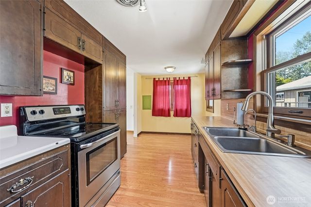 1805 80th Street E, Tacoma, WA 98404