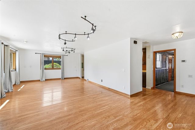1805 80th Street E, Tacoma, WA 98404