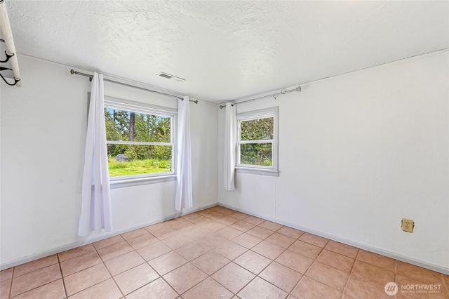 1805 80th Street E, Tacoma, WA 98404