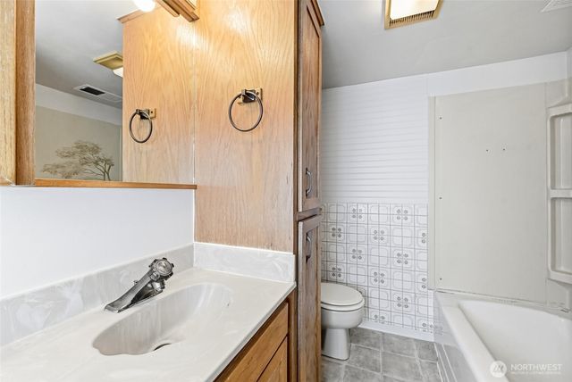 1805 80th Street E, Tacoma, WA 98404