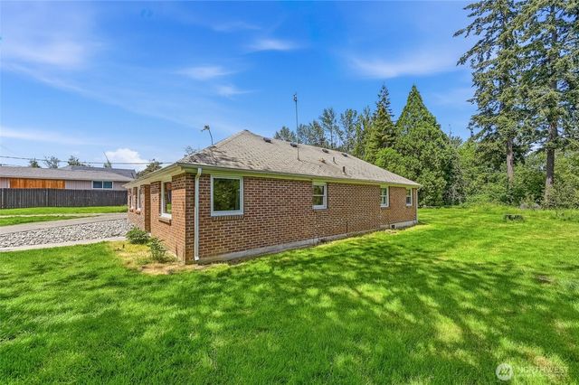 1805 80th Street E, Tacoma, WA 98404