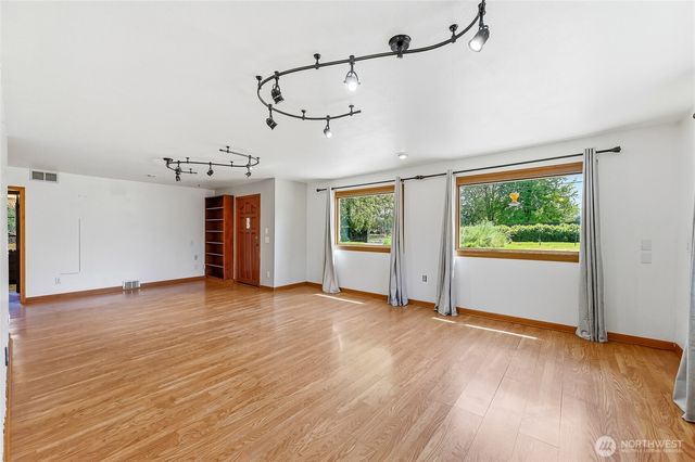 1805 80th Street E, Tacoma, WA 98404