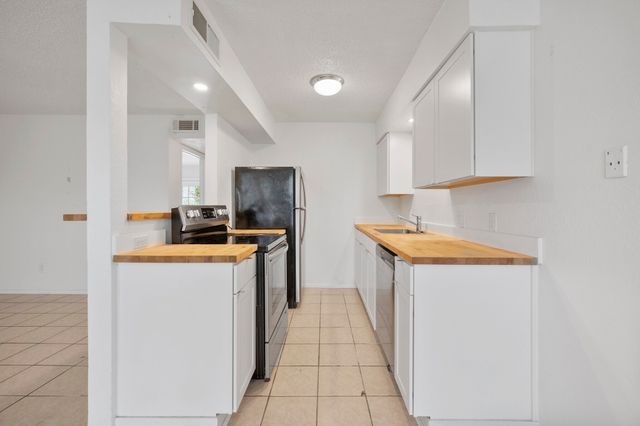 7450 Ruby Place E, Fort Worth, TX 76116