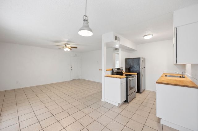7450 Ruby Place E, Fort Worth, TX 76116