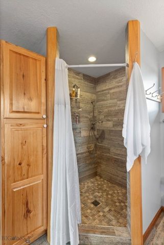 51 Schutz Lane, Bozeman, MT 59718