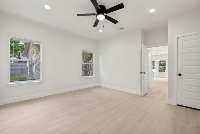 2834 Tanner Street, Dallas, TX 75215