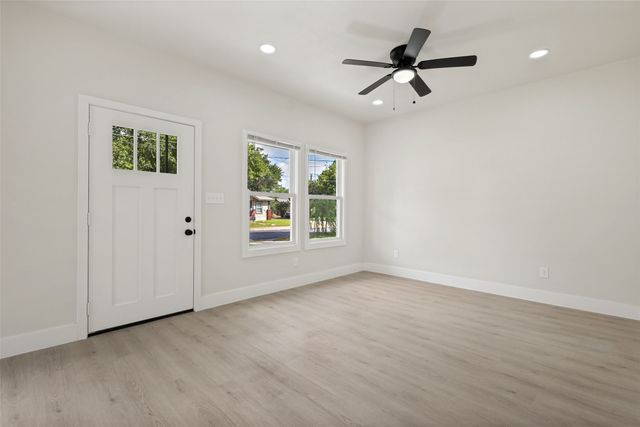 2834 Tanner Street, Dallas, TX 75215