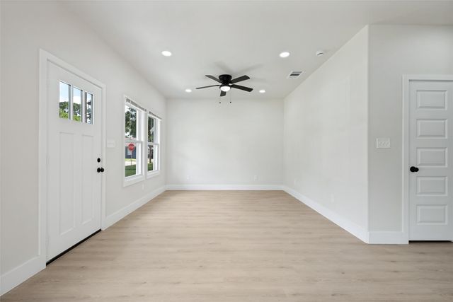 2834 Tanner Street, Dallas, TX 75215