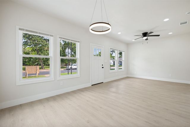 2834 Tanner Street, Dallas, TX 75215