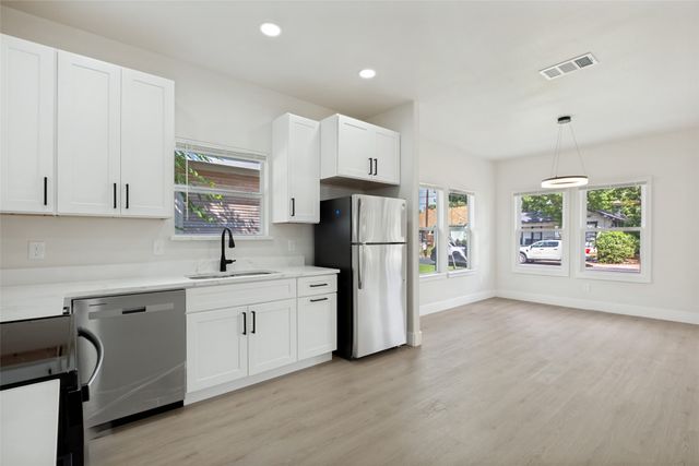 2834 Tanner Street, Dallas, TX 75215