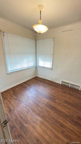 19219 Dean Street, Detroit, MI 48234