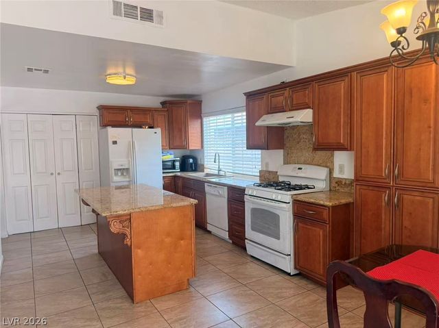 6357 Sparrow Lane, Las Vegas, NV 89103