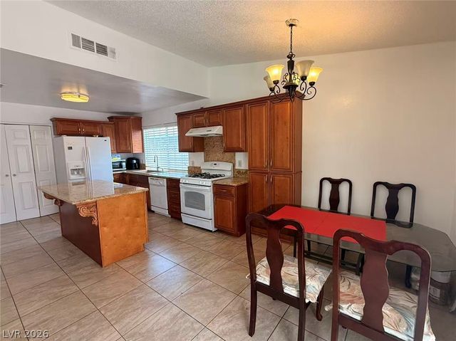 6357 Sparrow Lane, Las Vegas, NV 89103