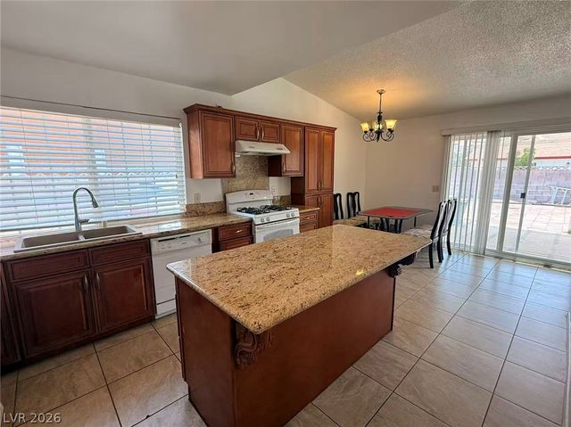 6357 Sparrow Lane, Las Vegas, NV 89103