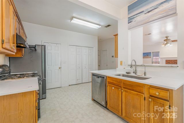 7132 Brighton Brook Drive, Charlotte, NC 28212