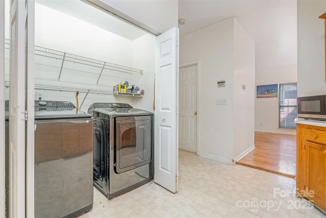 7132 Brighton Brook Drive, Charlotte, NC 28212