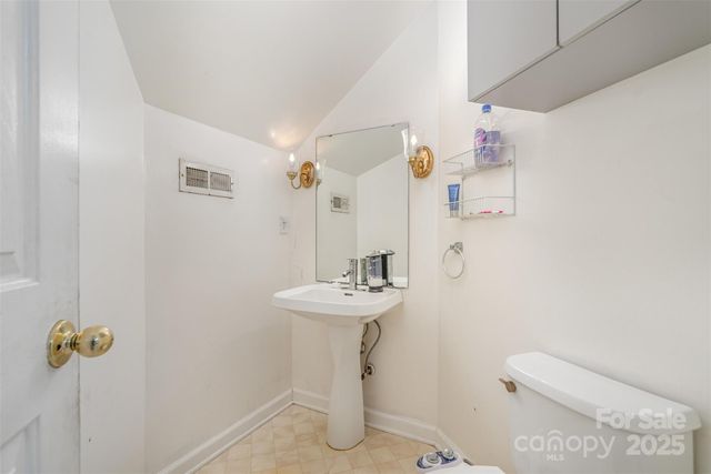 7132 Brighton Brook Drive, Charlotte, NC 28212