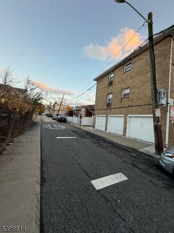 1717 53Rd St 13, North Bergen Twp., NJ 07047