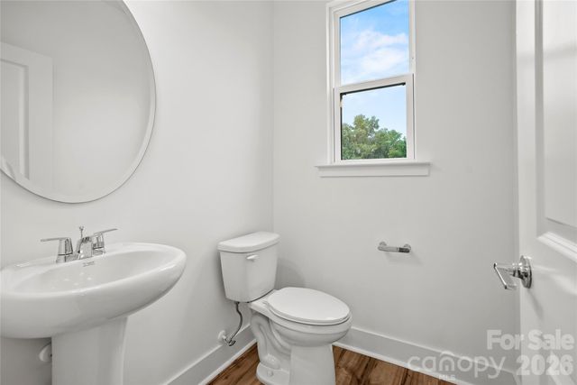 1013 Revival Row, Charlotte, NC 28208
