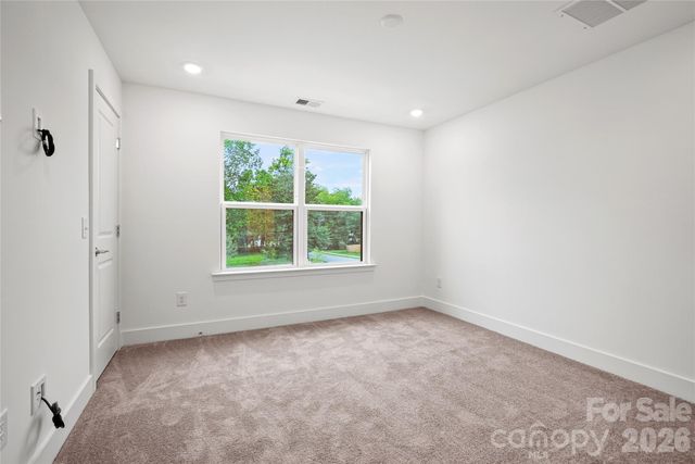 1013 Revival Row, Charlotte, NC 28208