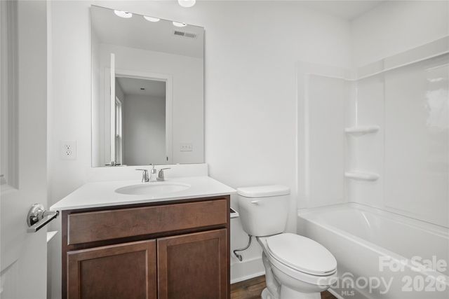 1013 Revival Row, Charlotte, NC 28208