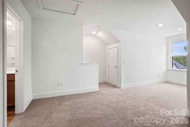 1013 Revival Row, Charlotte, NC 28208