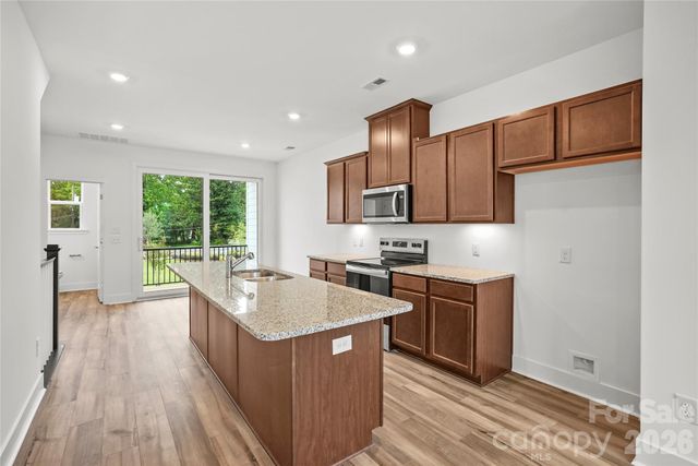 1013 Revival Row, Charlotte, NC 28208