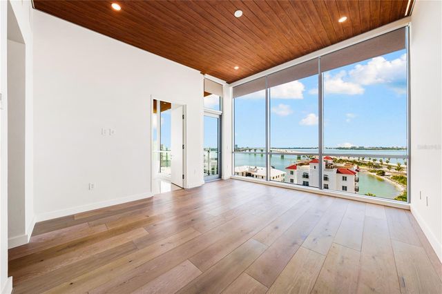 111 GOLDEN GATE POINT 801PH, Sarasota, FL 34236