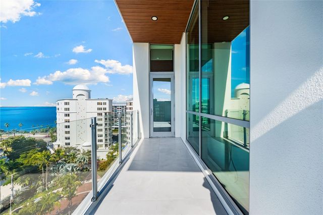 111 GOLDEN GATE POINT 801PH, Sarasota, FL 34236