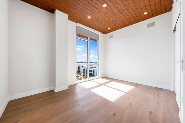 111 GOLDEN GATE POINT 801PH, Sarasota, FL 34236