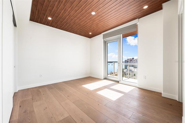 111 GOLDEN GATE POINT 801PH, Sarasota, FL 34236