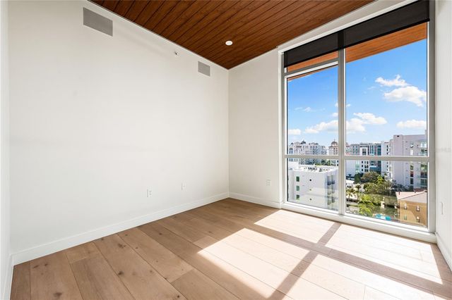 111 GOLDEN GATE POINT 801PH, Sarasota, FL 34236