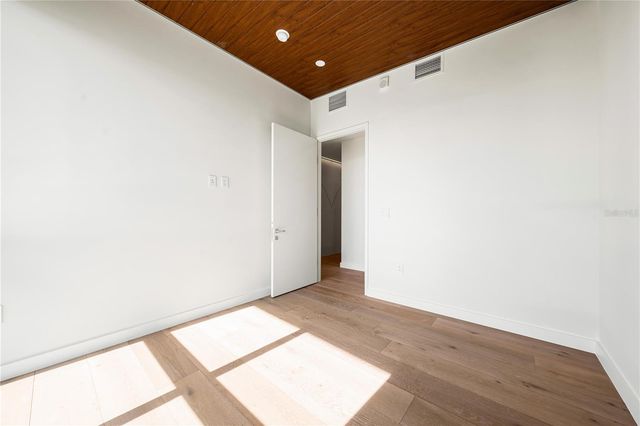 111 GOLDEN GATE POINT 801PH, Sarasota, FL 34236