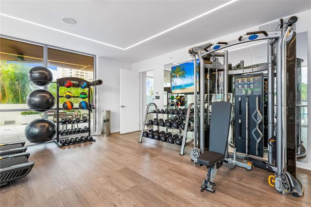 111 GOLDEN GATE POINT 801PH, Sarasota, FL 34236