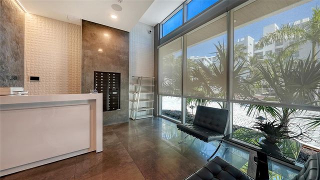 111 GOLDEN GATE POINT 801PH, Sarasota, FL 34236