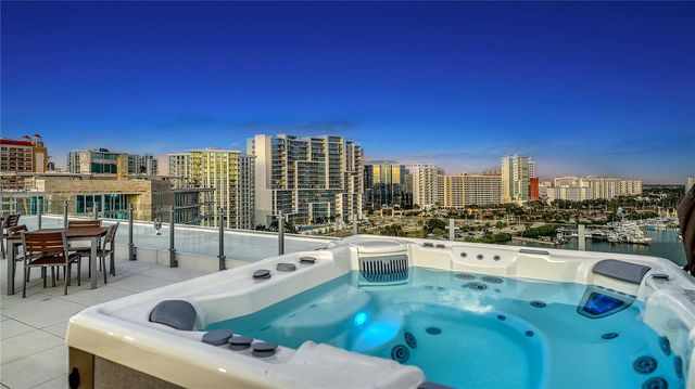 111 GOLDEN GATE POINT 801PH, Sarasota, FL 34236