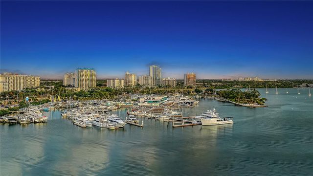 111 GOLDEN GATE POINT 801PH, Sarasota, FL 34236
