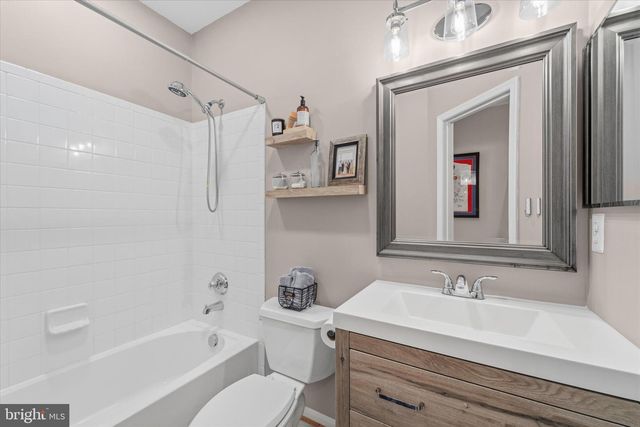 9050 MARBLE FALLS CT, Bristow, VA 20136