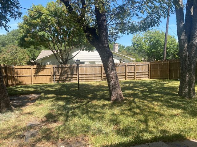 423 Shady Brook Place, Richardson, TX 75080